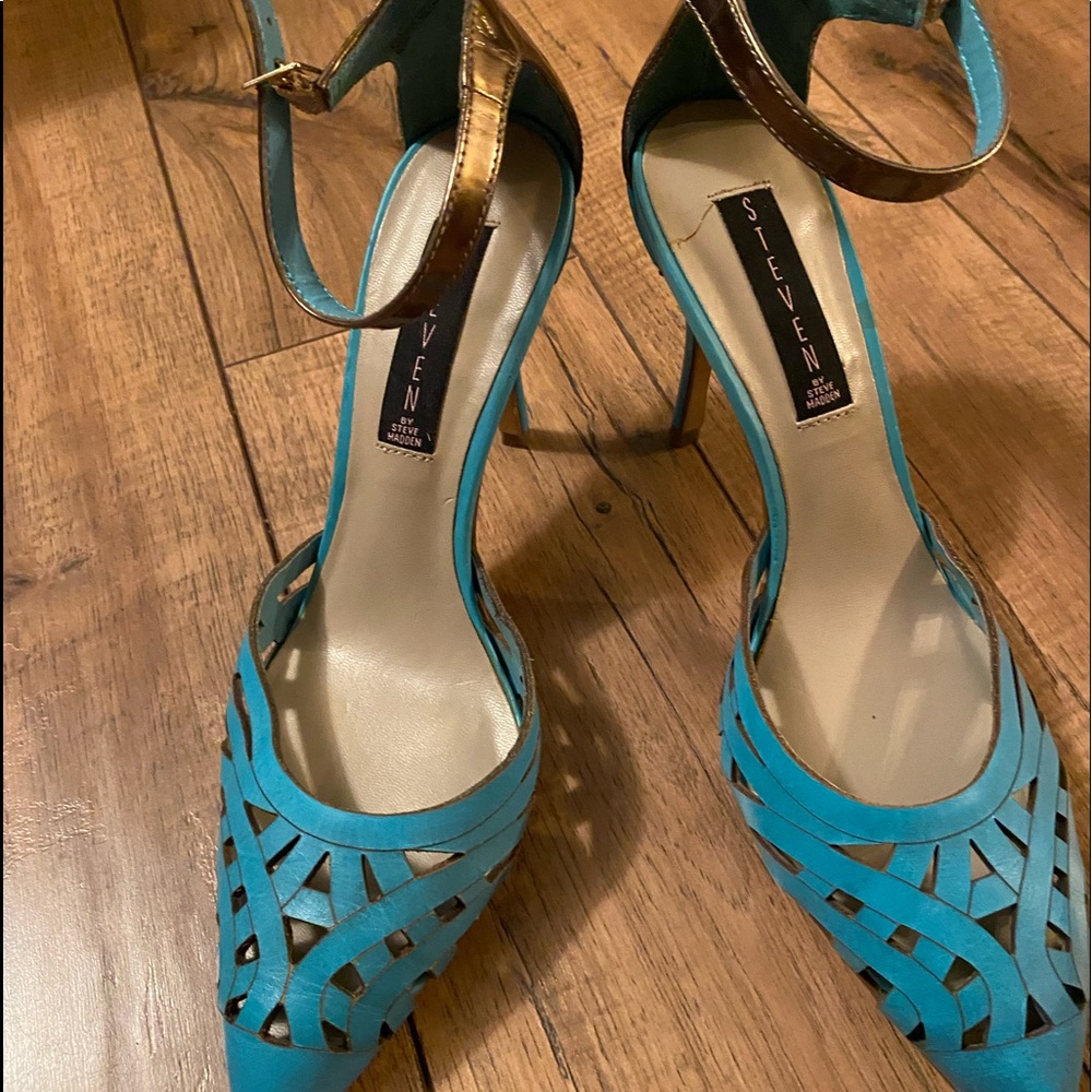Steve Madden Turquoise 3-1/2 in heels